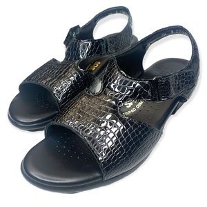 NEW! SAS Suntimer Black Croc Embossed Leather Tripad Sandals Sz 9.5-N